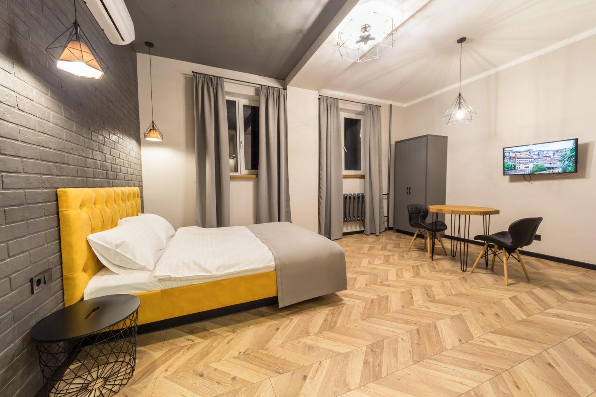 Self Check-In Apartments Maidan Area Kyiv Exterior photo